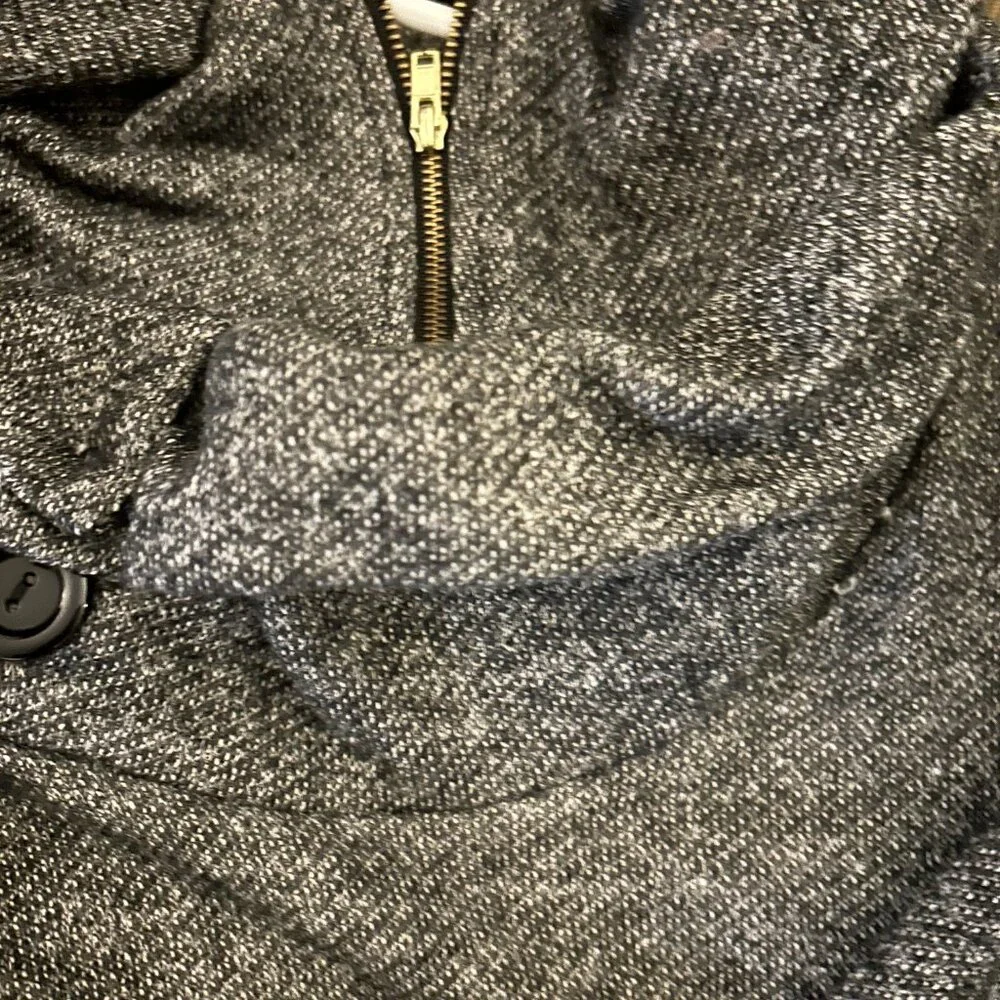 Beautiful Over Sized Cowlneck - Picture 2 of 5